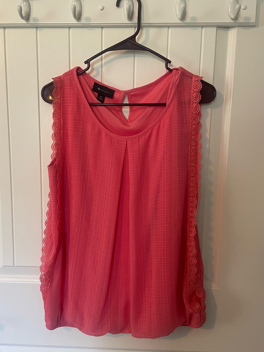 AB Studio Coral Pink Lace-Trim Sleeveless Elastic Hem Medium Top